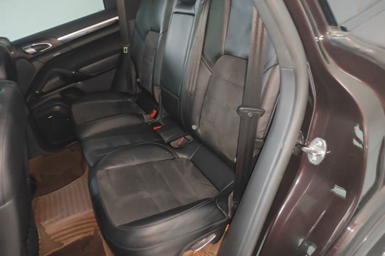 Used Porsche Cayenne 2016 Cayenne Platinum Edition 3.0T
