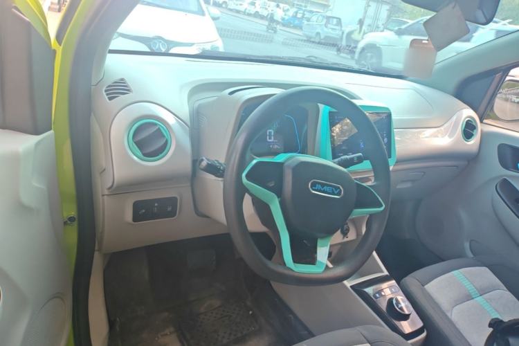 Used JMEV Xiao Qilin 2023 Joyful Edition 201km Comfort Model Center Console