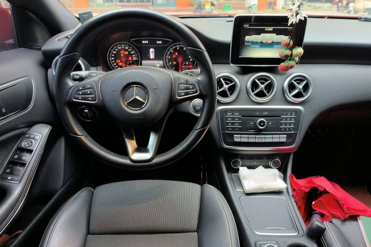 Used Mercedes-Benz A-Class 2016 A 200 Dynamic Edition Steering Wheel