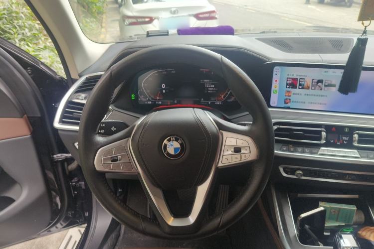 Used BMW X7 2019 xDrive40i Luxury Package with Leading Features
