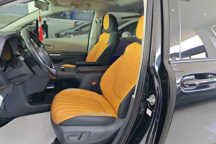 Used Toyota SIENNA 2021 2.5L Hybrid Comfort Edition Left Front Seat