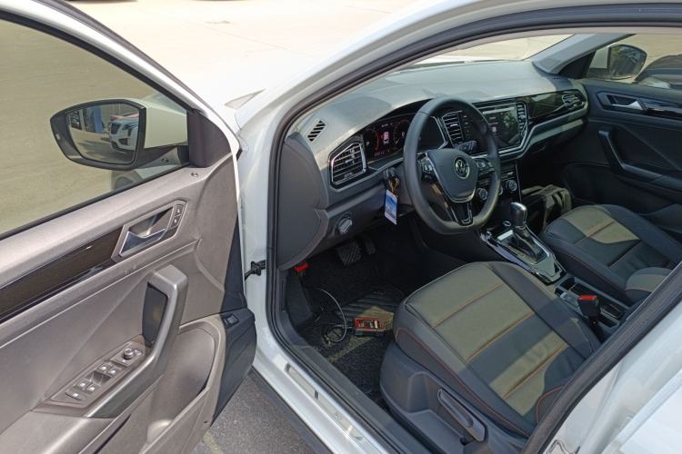 Used Volkswagen T-ROC 2021 280TSI DSG Two-Wheel Drive Comfort Connect 30th Anniversary Edition