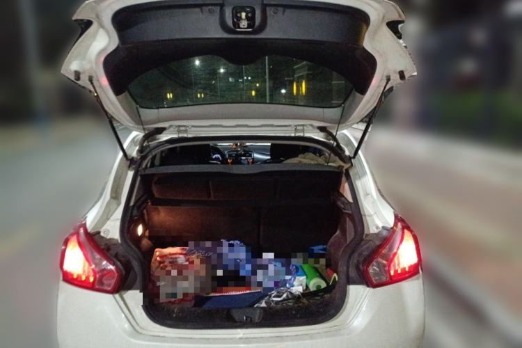 Used Nissan Tiida 2014 1.6L CVT Smart Model Trunk