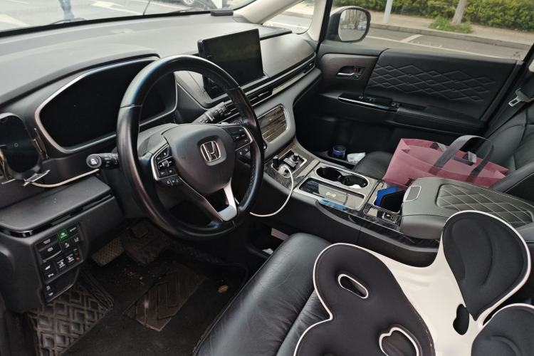 Used Honda Elysion 2022 2.0L eHEV Luxury First Edition Left Front Seat