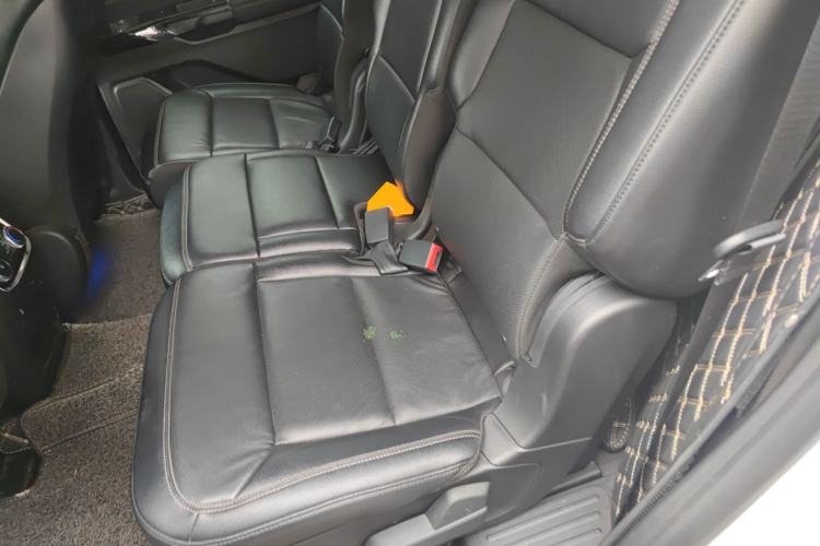 Used Ford Explorer 2020 EcoBoost 285 4x4 Trend Edition 7-Seater Left Rear Seat