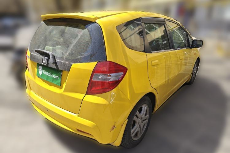 Used Honda Fit 2011 1.3L automatic comfort version Rear Right 45 Deg
