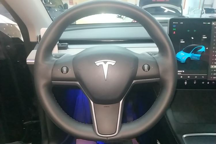 Used Tesla Model Y 2023 Rear-Wheel-Drive Version

