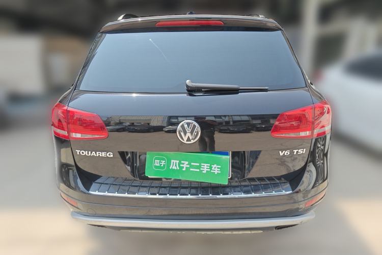 Used Volkswagen Touareg 2011 3.0 TSI High-End Version Rear