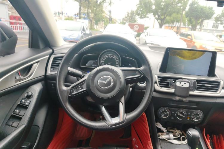 Used Mazda 3 Axela 2019 Cloud-Controlled Version Sedan 1.5L Automatic Comfort Trim China VI Standard Steering Wheel