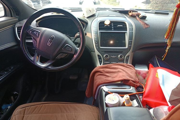 Used Lincoln MKX 2017 2.0T Two-Wheel Drive Deluxe Edition