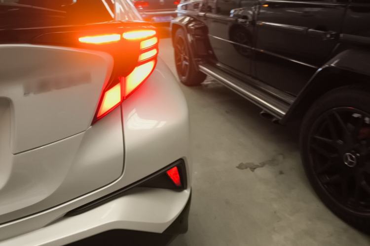 Used Toyota IZOA 2021 2.0L Yichi Version
