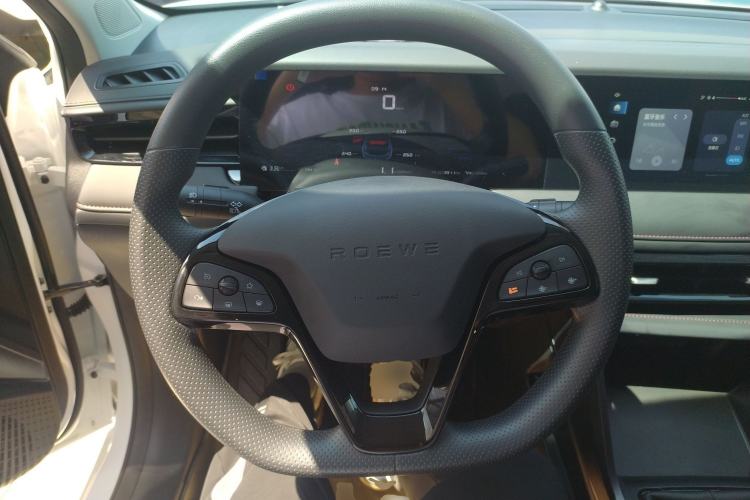 Used Roewe i5 2023 1.5L Manual Comfort Edition
