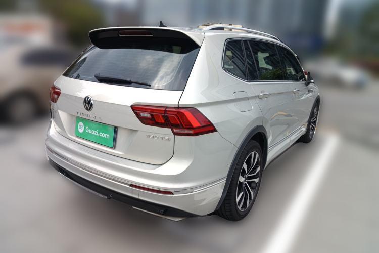 Used Volkswagen Tiguan L 2021 330TSI Automatic Two-Wheel Drive R-Line Enhanced Edition Rear Right 45 Deg