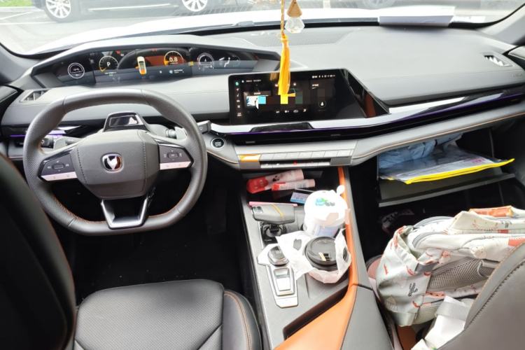 Used Changan UNI-V 2022 1.5T Prestige Version