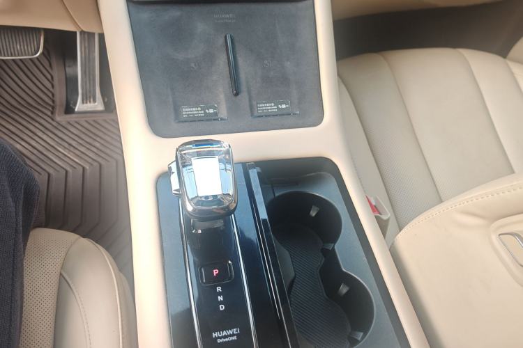 Used Hima AITO M7 2024 1.5T Intelligent Drive 4x4 Max Edition 6 Seats Gear Lever