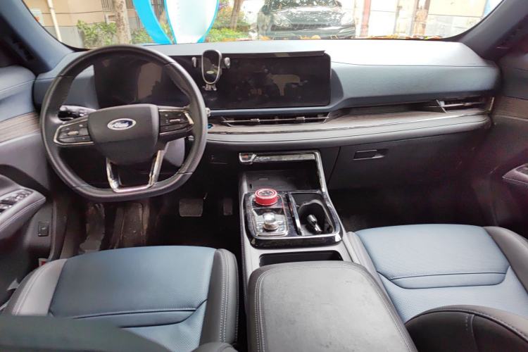 Used Ford Equator Sport 2022 Facelift EcoBoost 170 Prestige Model Center Console