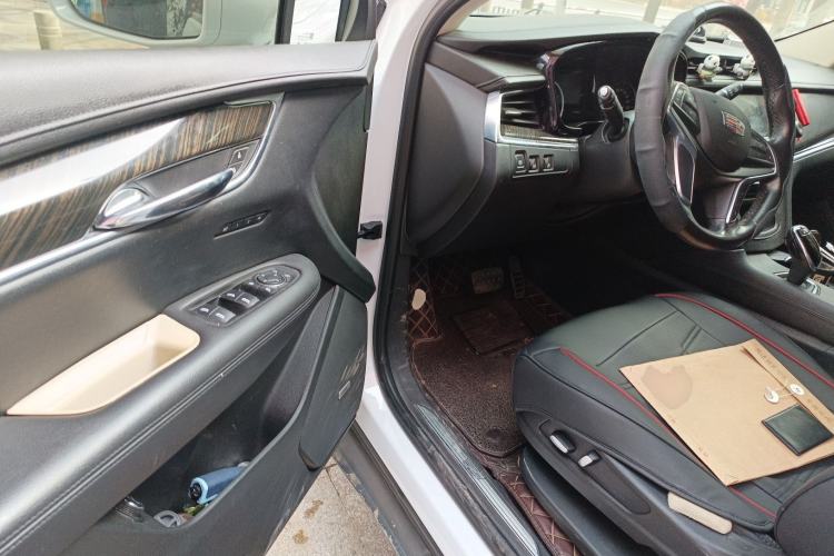 Used Cadillac XT5 2018 25T Luxury Model
