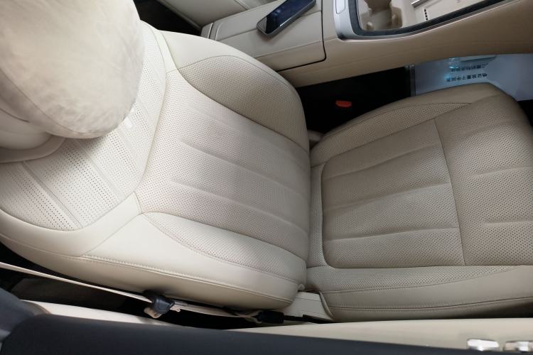 Used ONVO Luxeed L90 2025 Model—Max Six-Seater Version Right Front Seat