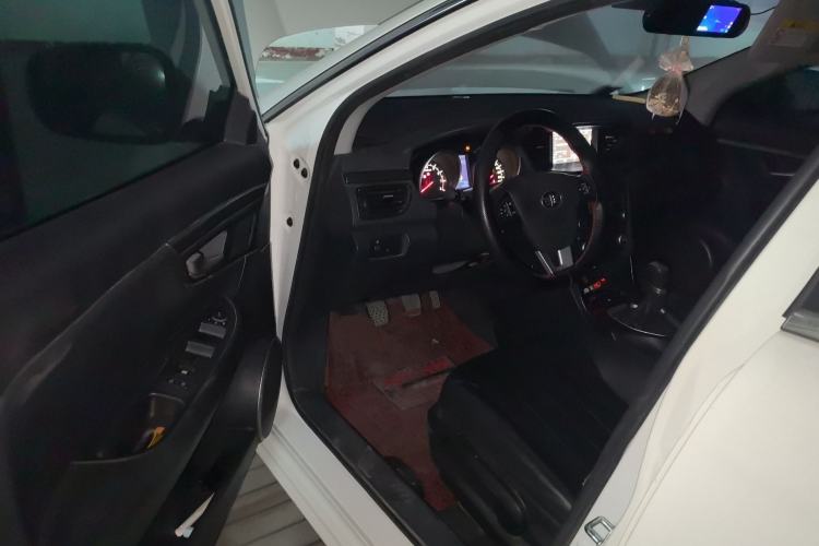 Used Bestune B50 2016 1.6L manual luxury version