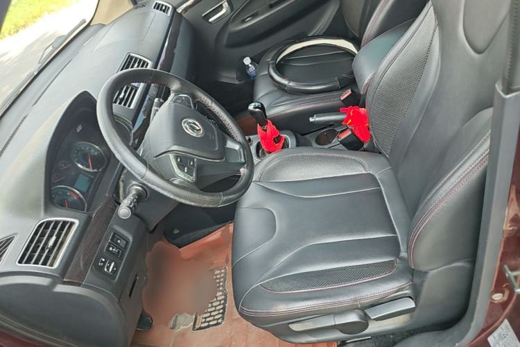 Used Dongfeng Fengon 370 2016 1.5L Manual Luxury 7-Seater
