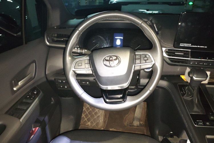 Used Toyota SIENNA 2023 2.5L Hybrid Deluxe Edition Steering Wheel