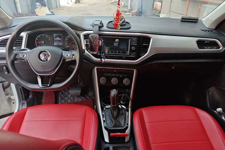 Used Volkswagen T-ROC 2020 280TSI DSG Two-Wheel-Drive Elite Version Center Console