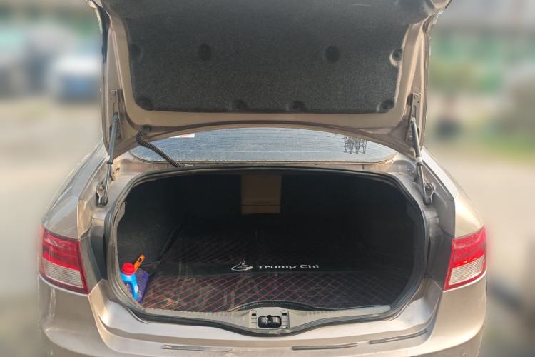 Used GAC Trumpchi GA5 2012 1.8L Manual Elite Model Trunk