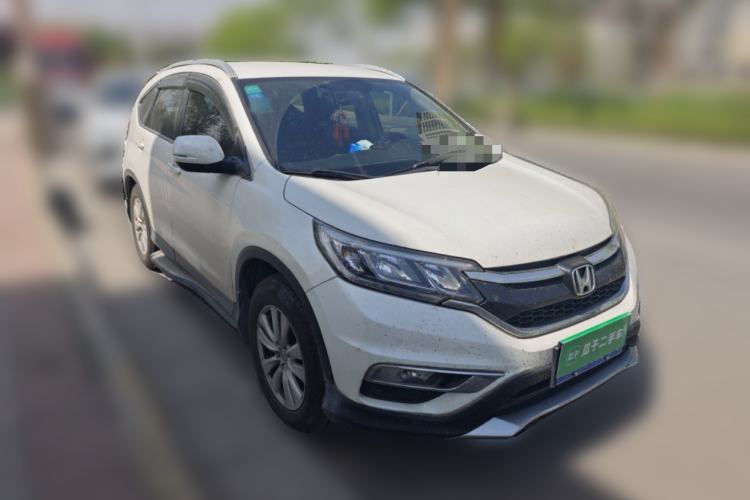 Used Honda CR-V 2016 2.0L Two-Wheel Drive Classic Edition Front Right 45 Deg