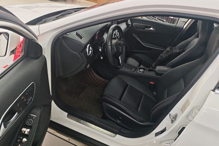 Used Mercedes-Benz GLA 2016 GLA 200 Fashion Model
