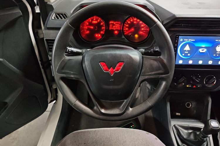 Used Wuling Hongguang 2021 1.5L Revised S Base Version with Electric Power Steering LAR Steering Wheel