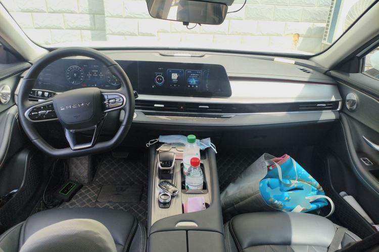 Used Chery Arrizo 8 2022 1.6T DCT Elite Center Console