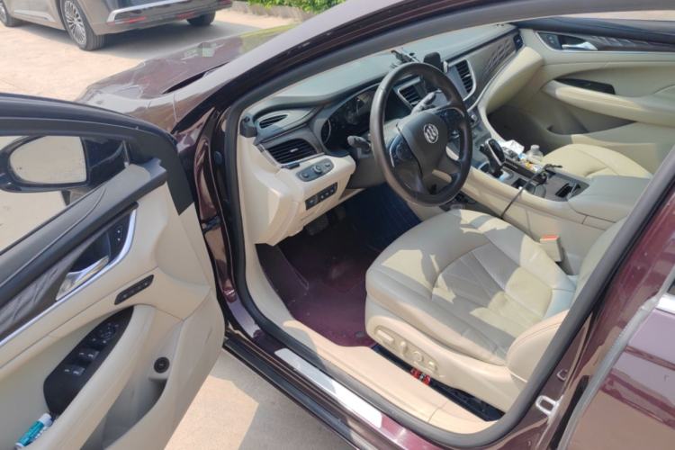 Used Buick LaCrosse 2018 28T Avenir
