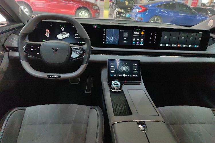 Used VOYAH PASSION 2023 Four-Wheel Drive Long-Range Version