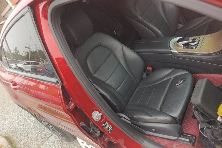 Used Mercedes-Benz GLC Coupe 2019 GLC 260 4MATIC Coupe SUV Right Front Seat