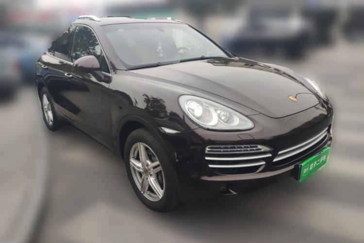 Used Porsche Cayenne 2014 Cayenne Platinum Edition 3.0T Front Right 45 Deg