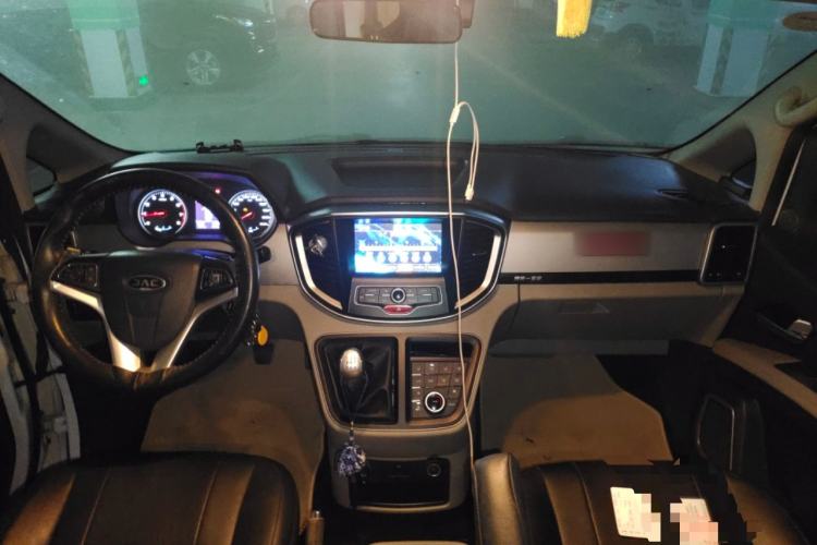 Used JAC Refine M4 2019 Joyful Series 2.0L Manual Comfort Model China VI Standard Headliner
