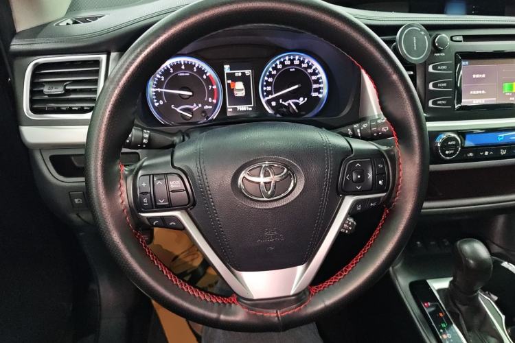 Used Toyota Highlander 2018 2.0T Four-Wheel Drive Luxury Version 7 Seats China VI Standard
