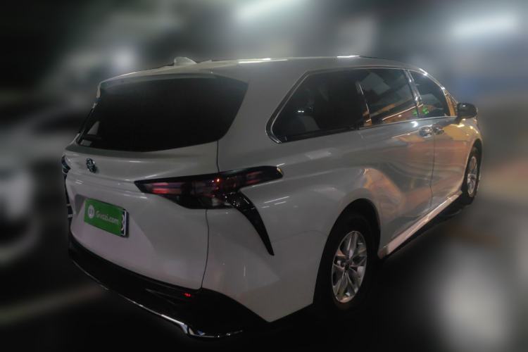 Used Toyota Granvia 2024 2.5L Hybrid Comfort Edition Rear Right 45 Deg