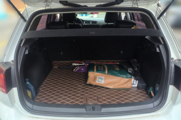 Used Volkswagen Golf 2018 230TSI Manual Comfort Version
