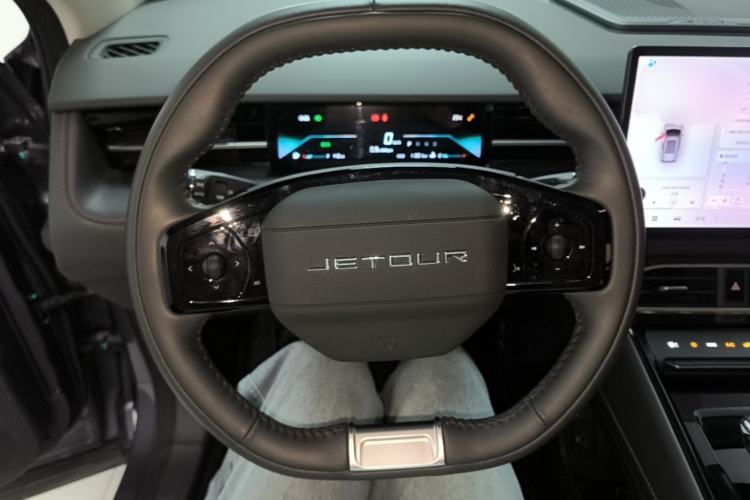 Used JETOUR Dashing 2025 1.5T DCT Luxury Edition
