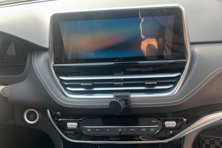 Used SAIC MAXUS G20 2021 Facelifted PLUS 2.0T Diesel Automatic Luxury Edition