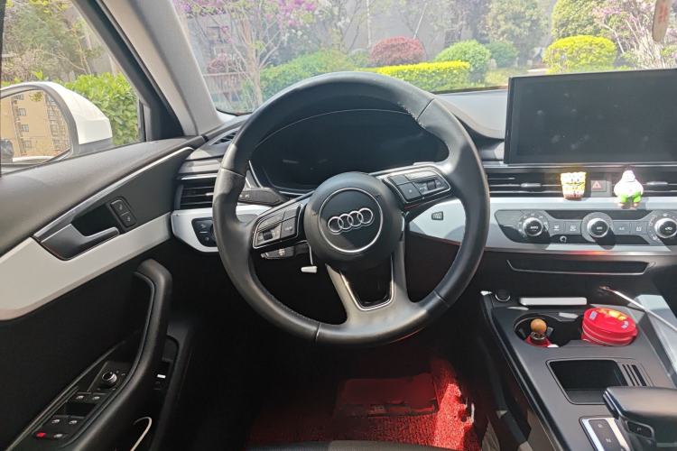 Used Audi A4L 2022 40 TFSI Fashion Dynamic Model Steering Wheel