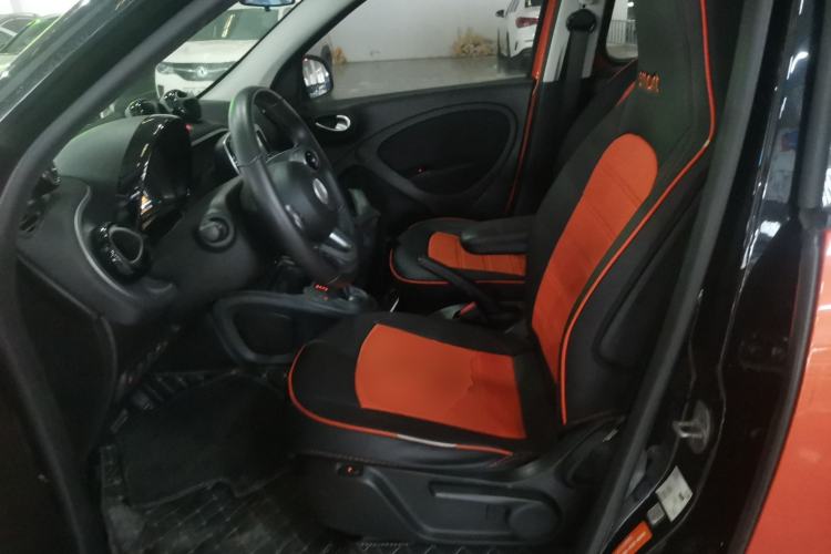 Used smart forfour 2018 0.9T 66 kW Pioneer Edition