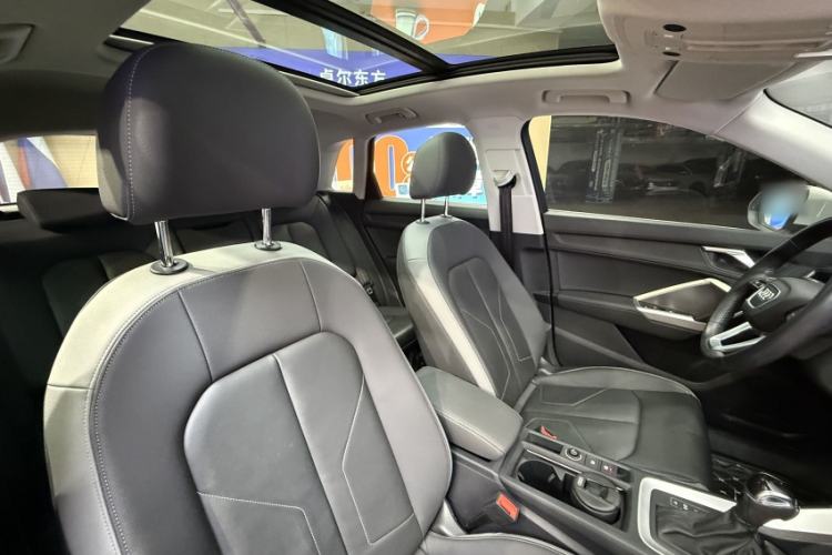 Used Audi Q3 2021 35 TFSI Advanced Style Edition Interior 8