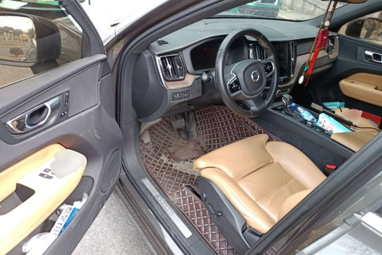 Used Volvo XC60 2018 T5 4x4 Zhiya Luxury Edition
