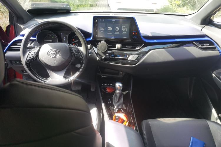 Used Toyota IZOA 2018 2.0L Yichi Edition China V Standard Center Console