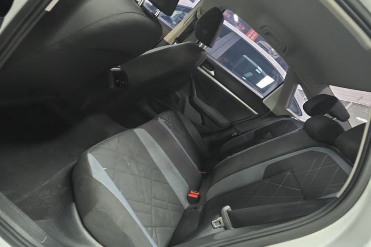 Used Volkswagen Lavida 2023 1.5L Automatic De Yi Edition Left Rear Seat