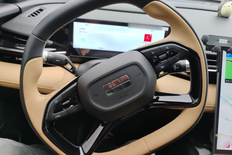 Used Geely Galaxy L6 2023 125km MAX Steering Wheel