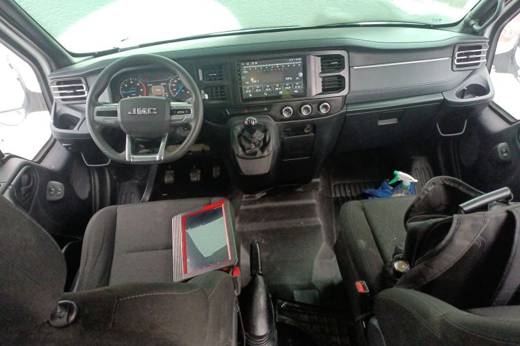 Used JMC Fushun 2022 2.0T Manual Multi-Function Passenger Vehicle Mid-Range High Roof 6-7 Seats