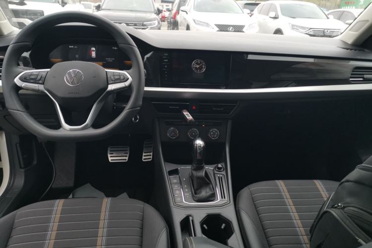 Used Volkswagen Lavida 2021 280TSI DSG Comfort Edition Center Console